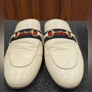 Gucci Ivory Loafers with Navy and Red Trim, Gold hardware